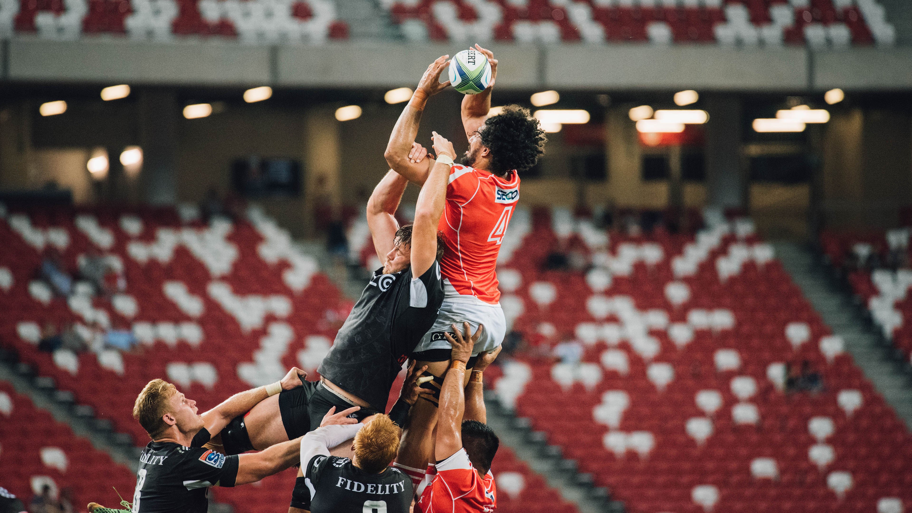 “美洲狮队在橄榄球冠军赛中的惊艳表现”