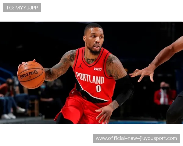 利拉德弧顶三分为开拓者锁定比赛胜果