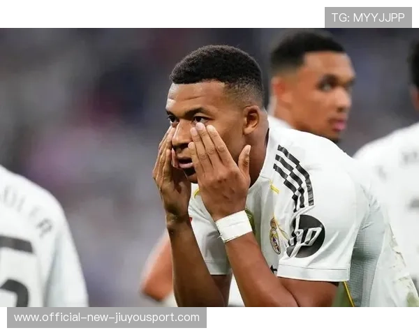 姆巴佩禁区内完成冷静处理